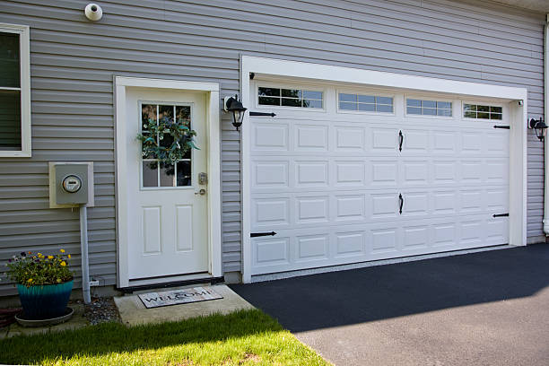 24/7 Emergency Garage Door Panel Replacement experts in Somerville, NJ